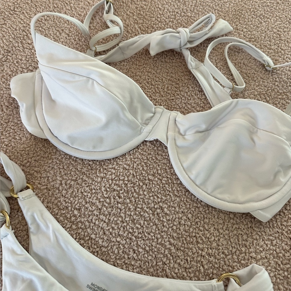 Monday swimwear true white Maui top